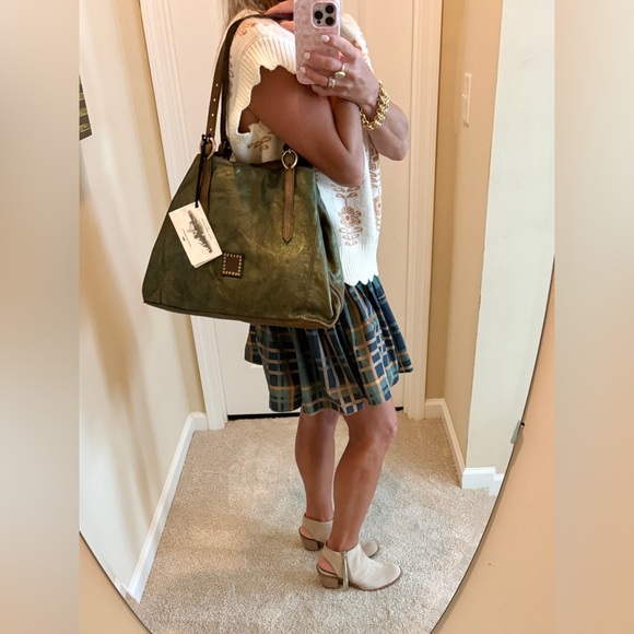 🔥 CRAZY 50% OFF RETAIL SALE🔥CAMPOMAGGI Lidia Bowling Bag green
🎁GIFTABLE🎁 - Picture 12 of 16